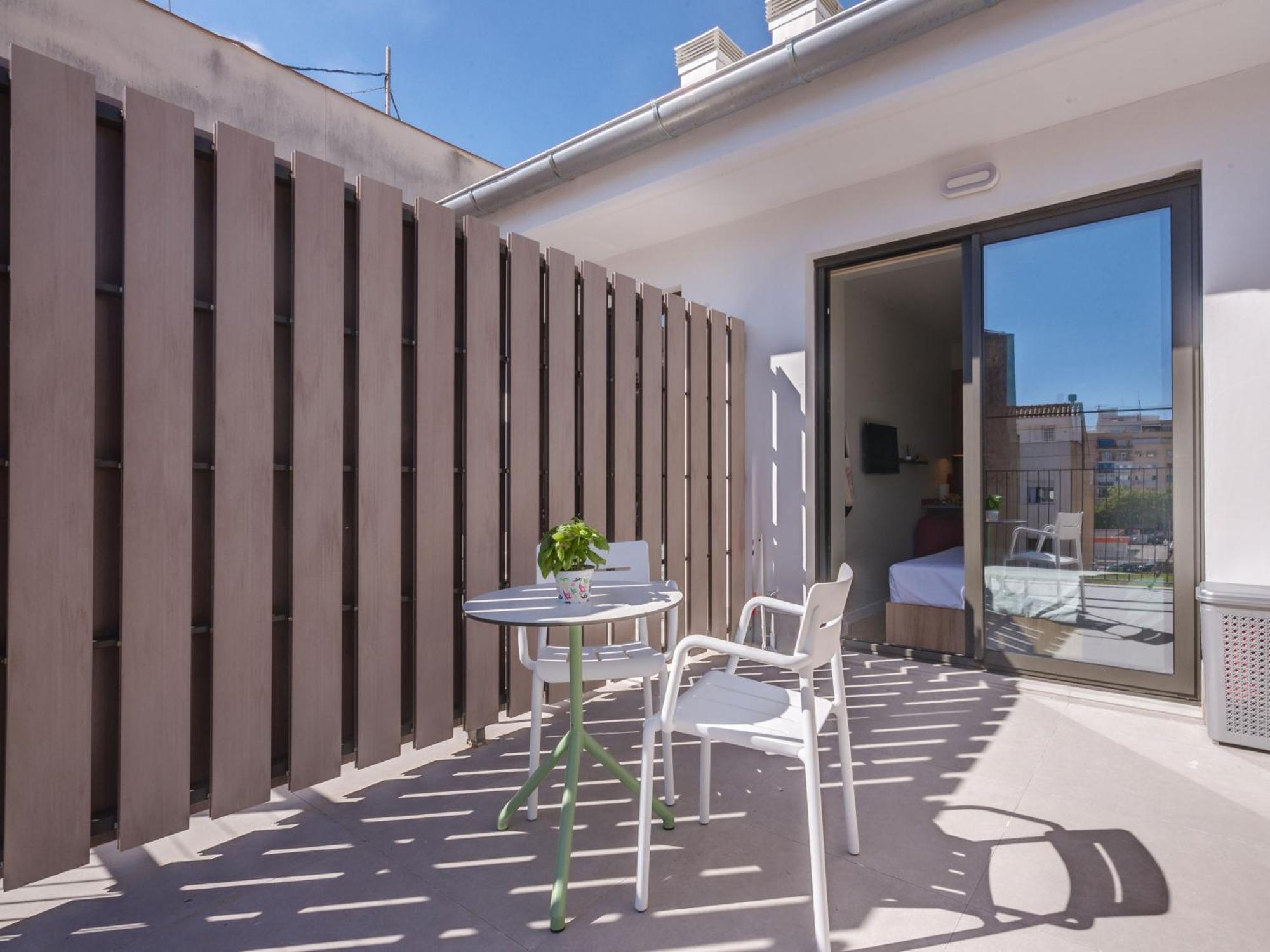 Livensa Living Studios - Valencia Viveros ภายนอก รูปภาพ
