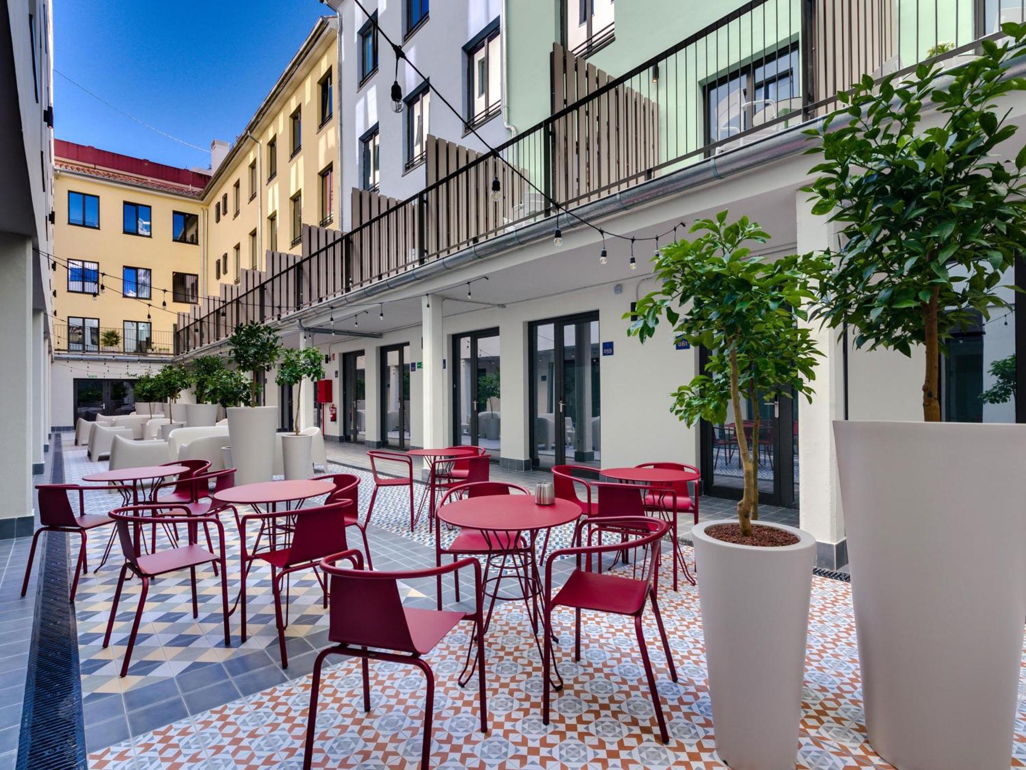 Livensa Living Studios - Valencia Viveros ภายนอก รูปภาพ